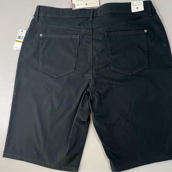 Gloria Vanderbilt Black Women's Bermudas - Picture 2 of 11